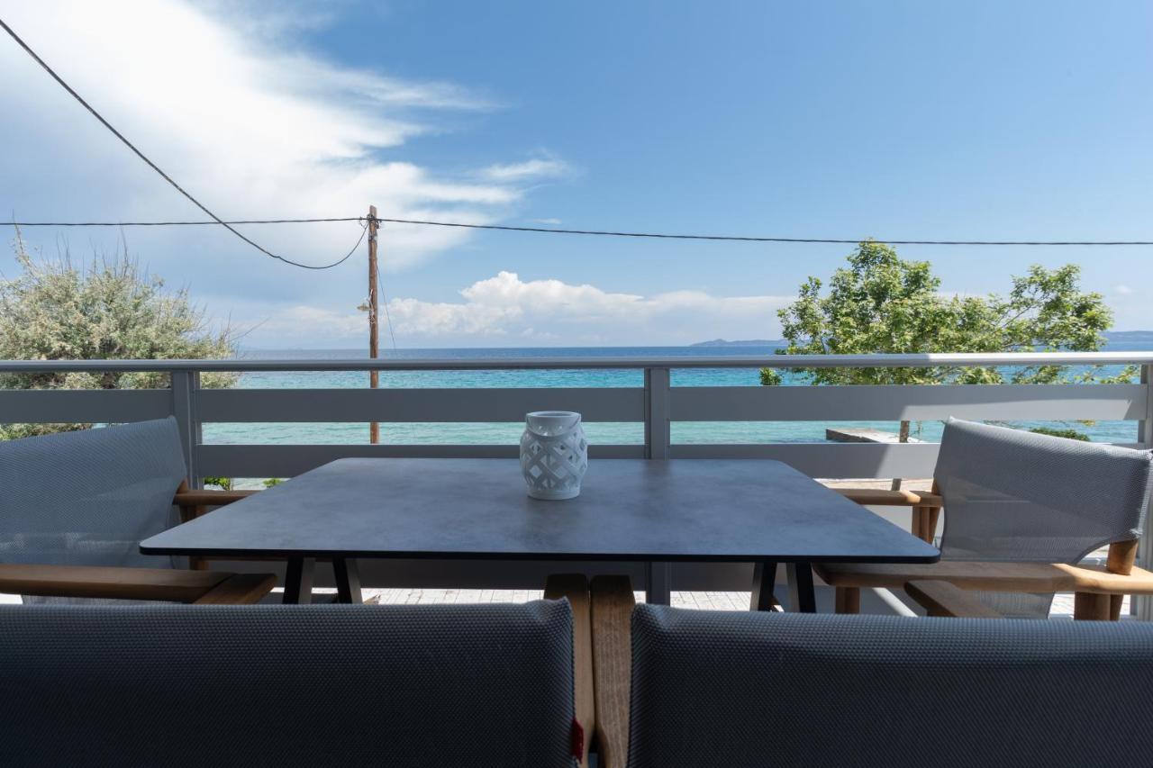 Golden Seaside 2 Appartement Nea Roda Buitenkant foto
